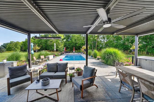 28887 County Road 22, Elkhart, IN 46517