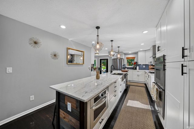 28887 County Road 22, Elkhart, IN 46517