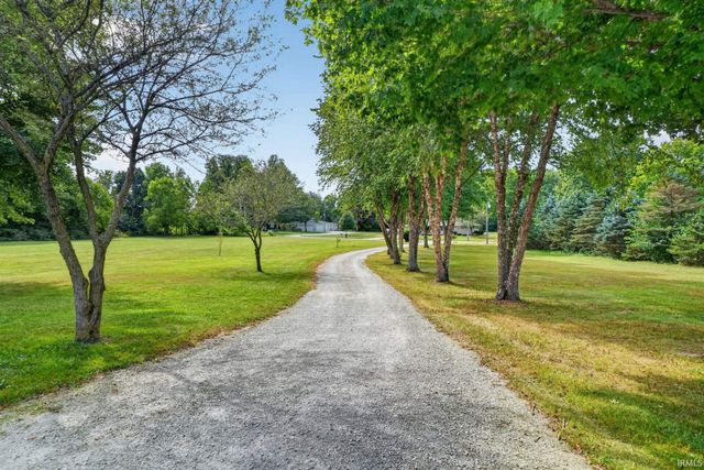 28887 County Road 22, Elkhart, IN 46517