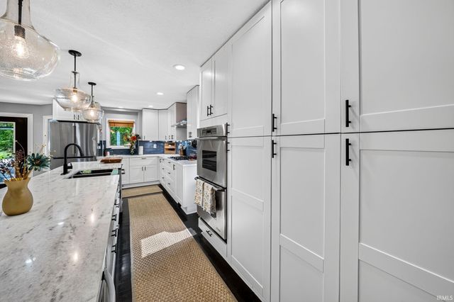28887 County Road 22, Elkhart, IN 46517