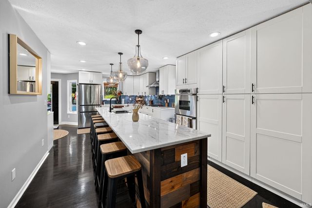 28887 County Road 22, Elkhart, IN 46517