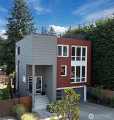 9120 38th Avenue NE, Seattle, WA 98115