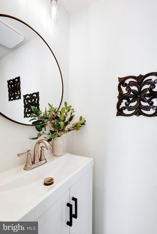 225 LYNBROOKE RD, Springfield, PA 19064