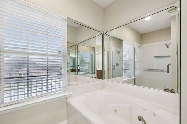 1012 Tulip Blossom Dr, Hermitage, TN 37076