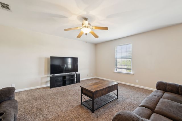 1012 Tulip Blossom Dr, Hermitage, TN 37076