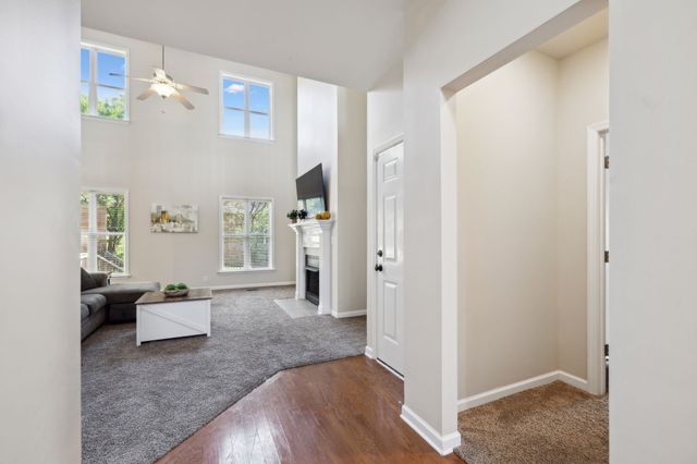 1012 Tulip Blossom Dr, Hermitage, TN 37076