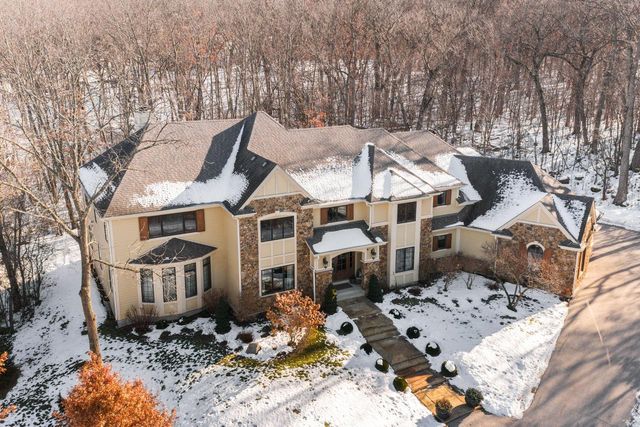 W289S4684 Rockwood TRAIL, Waukesha, WI 53189