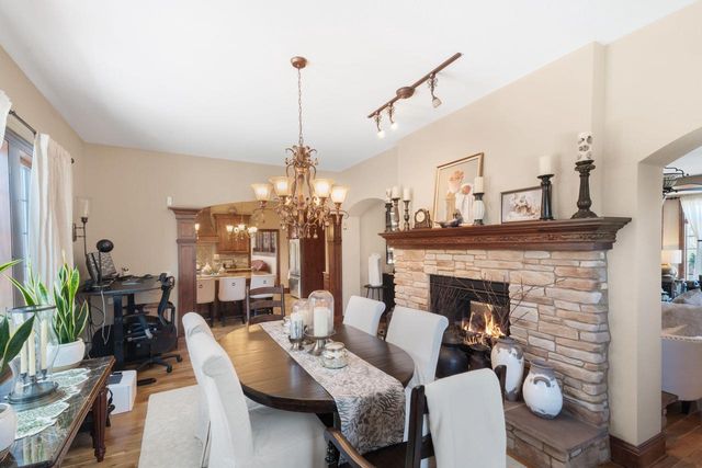 W289S4684 Rockwood TRAIL, Waukesha, WI 53189