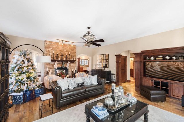 W289S4684 Rockwood TRAIL, Waukesha, WI 53189