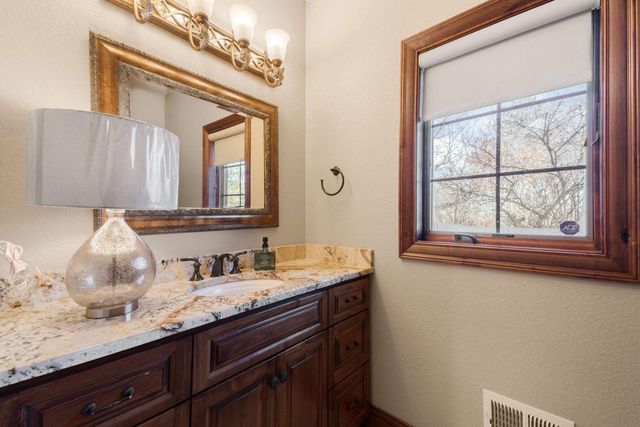 W289S4684 Rockwood TRAIL, Waukesha, WI 53189