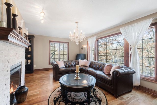 W289S4684 Rockwood TRAIL, Waukesha, WI 53189