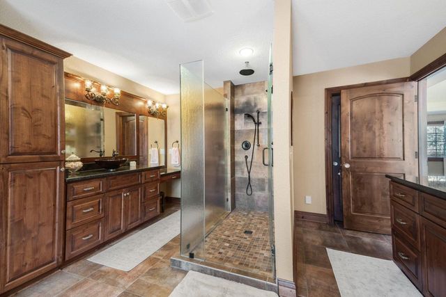 W289S4684 Rockwood TRAIL, Waukesha, WI 53189