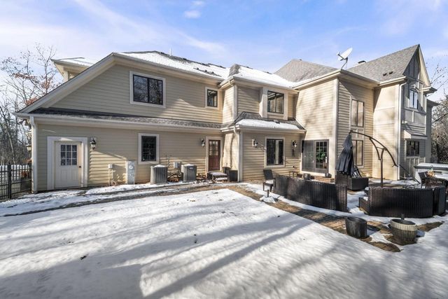 W289S4684 Rockwood TRAIL, Waukesha, WI 53189