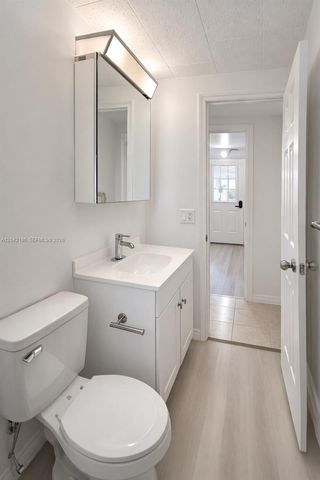 2260 SW 85th Way, Davie, FL 33324
