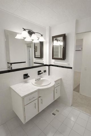 2260 SW 85th Way, Davie, FL 33324