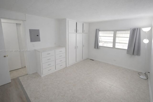 2260 SW 85th Way, Davie, FL 33324