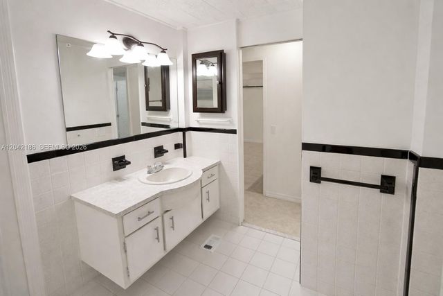 2260 SW 85th Way, Davie, FL 33324