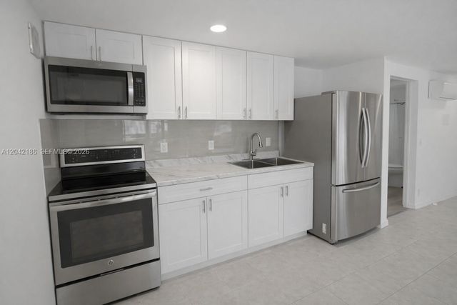 2260 SW 85th Way, Davie, FL 33324