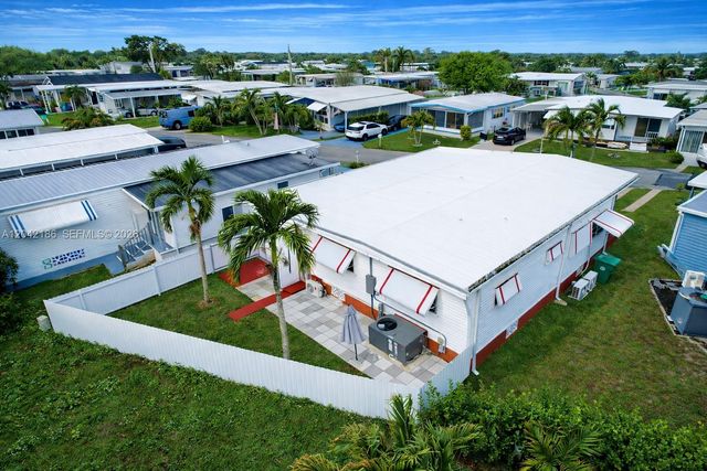 2260 SW 85th Way, Davie, FL 33324