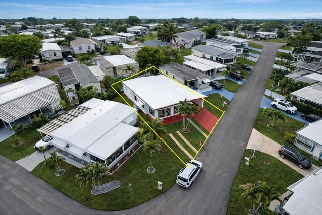 2260 SW 85th Way, Davie, FL 33324