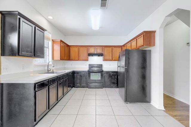 1214 S Belt Line Road, Dallas, TX 75253