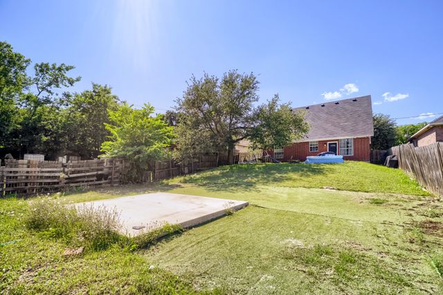 1214 S Belt Line Road, Dallas, TX 75253