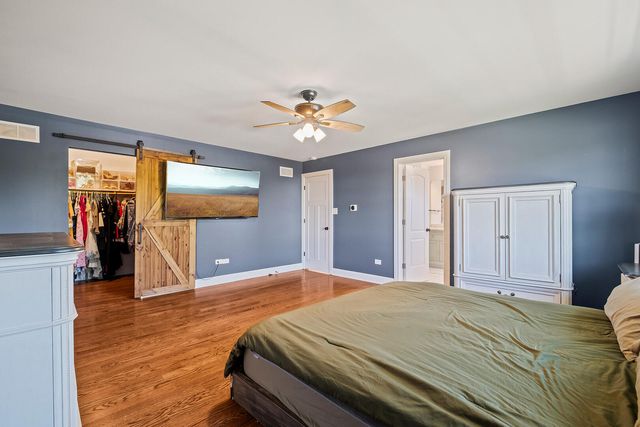 8143 Stonegate Drive, Tinley Park, IL 60487
