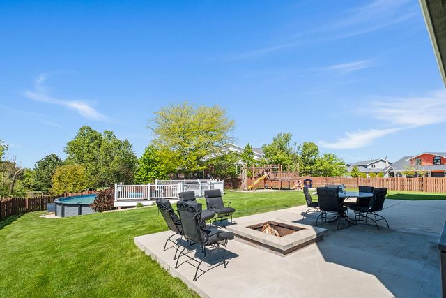 8143 Stonegate Drive, Tinley Park, IL 60487