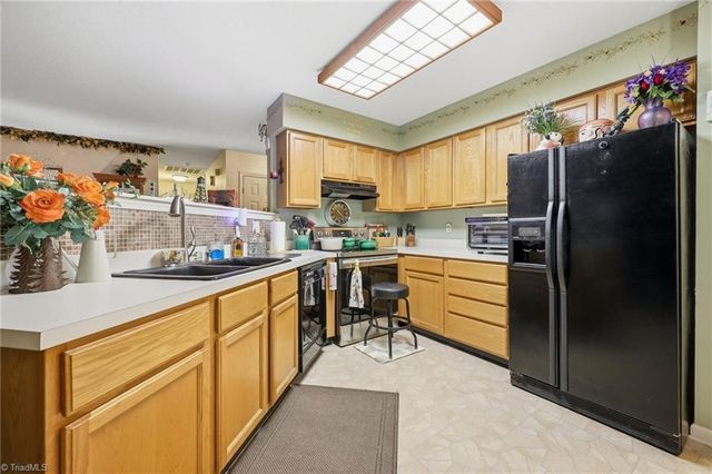 221 Farmview Road, Madison, NC 27025