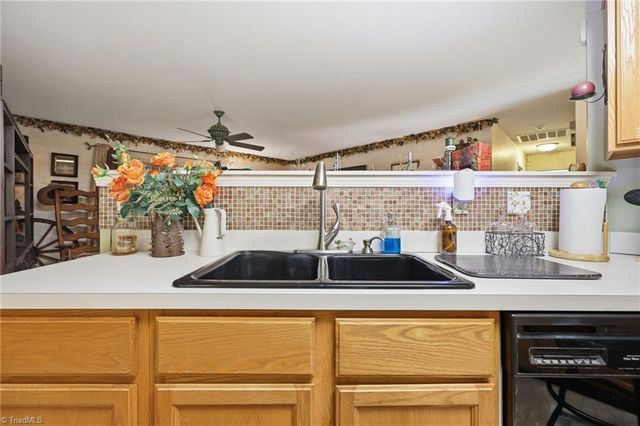 221 Farmview Road, Madison, NC 27025