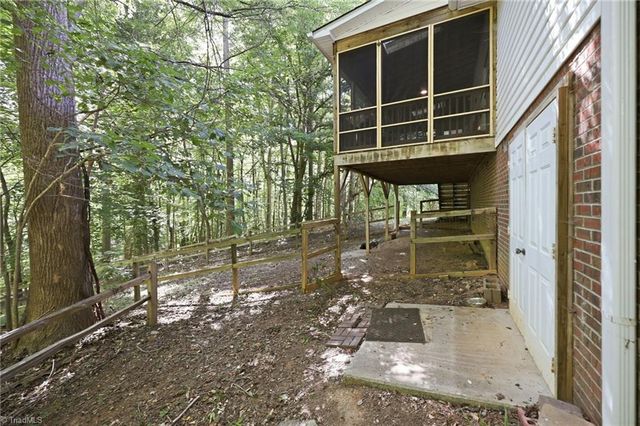 221 Farmview Road, Madison, NC 27025