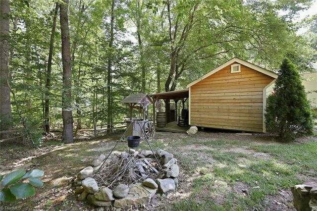 221 Farmview Road, Madison, NC 27025