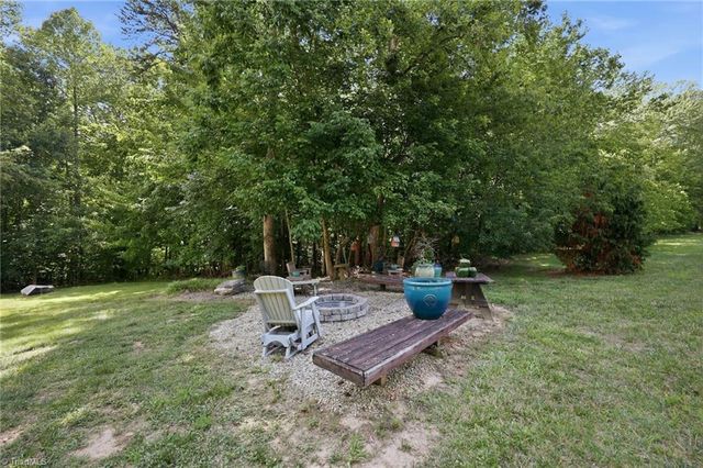 221 Farmview Road, Madison, NC 27025