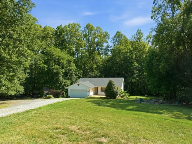 221 Farmview Road, Madison, NC 27025