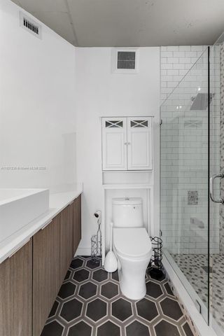 6901 Edgewater Dr 315, Coral Gables, FL 33133