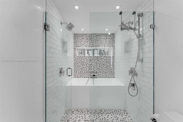 6901 Edgewater Dr 315, Coral Gables, FL 33133