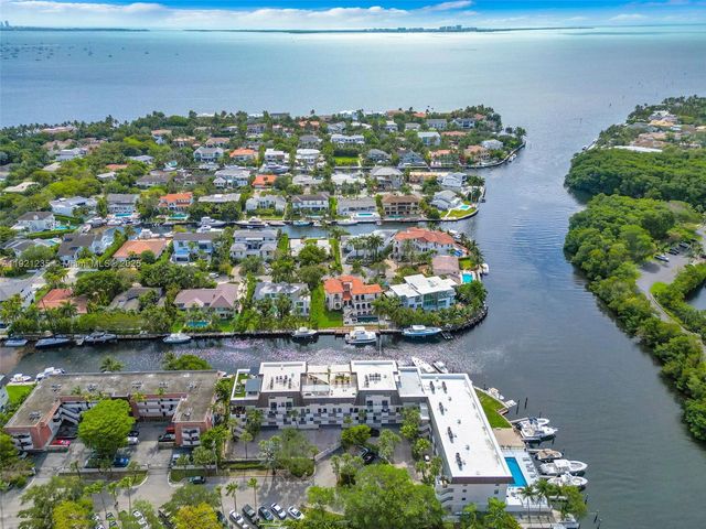 6901 Edgewater Dr 315, Coral Gables, FL 33133