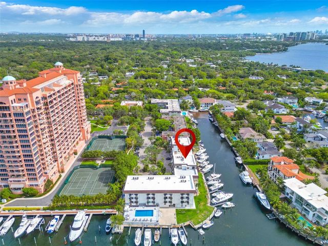 6901 Edgewater Dr 315, Coral Gables, FL 33133