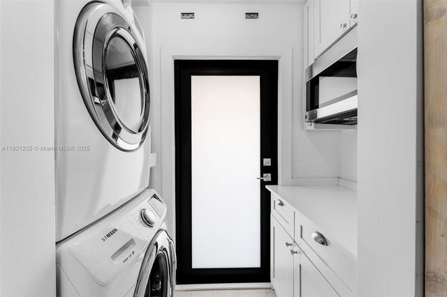 6901 Edgewater Dr 315, Coral Gables, FL 33133