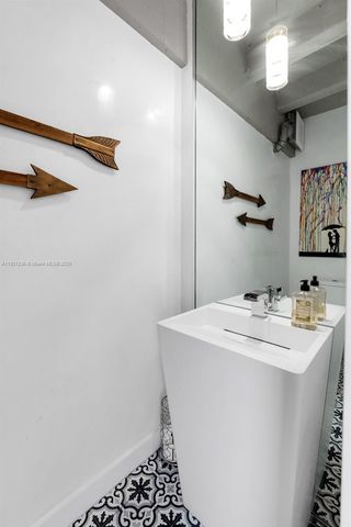 6901 Edgewater Dr 315, Coral Gables, FL 33133