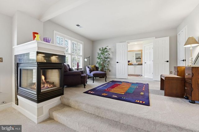 2707 PIONEER LN, Falls Church, VA 22043