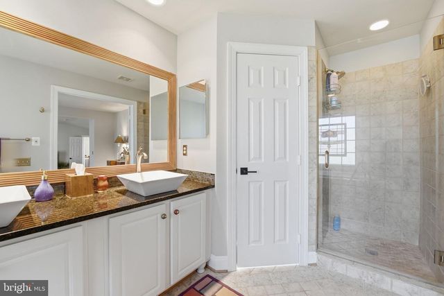 2707 PIONEER LN, Falls Church, VA 22043