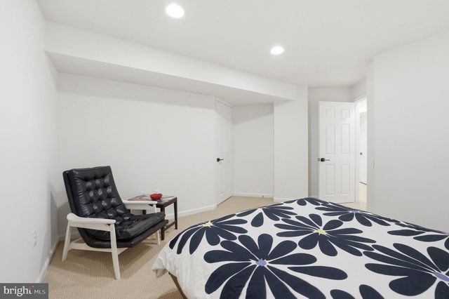 2707 PIONEER LN, Falls Church, VA 22043