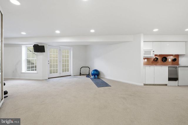 2707 PIONEER LN, Falls Church, VA 22043