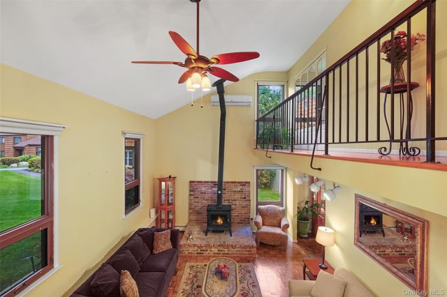 90 Timberlane Court, Yorktown Heights, NY 10598