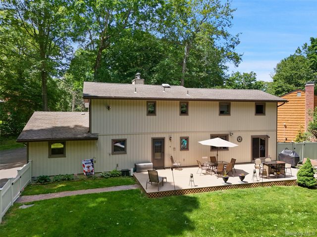 90 Timberlane Court, Yorktown Heights, NY 10598