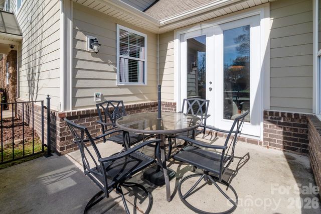 4419 Forest Gate Lane, Charlotte, NC 28270