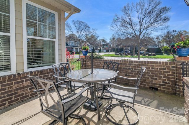 4419 Forest Gate Lane, Charlotte, NC 28270