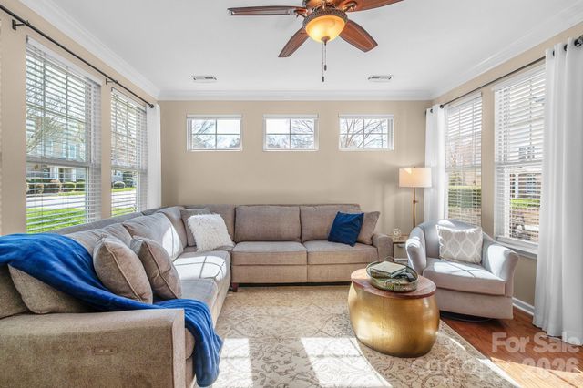 4419 Forest Gate Lane, Charlotte, NC 28270