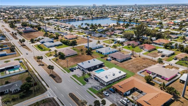 4516 Santa Barbara BLVD 3, Cape Coral, FL 33914